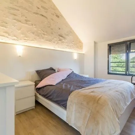 House Au Nid De La Chouette بيت للعطل Chauvé